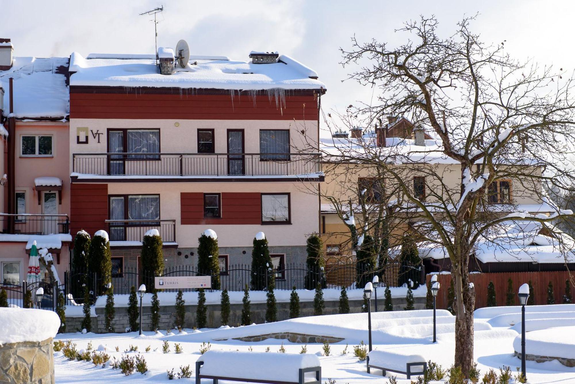 Villa Turris Muszyna Esterno foto